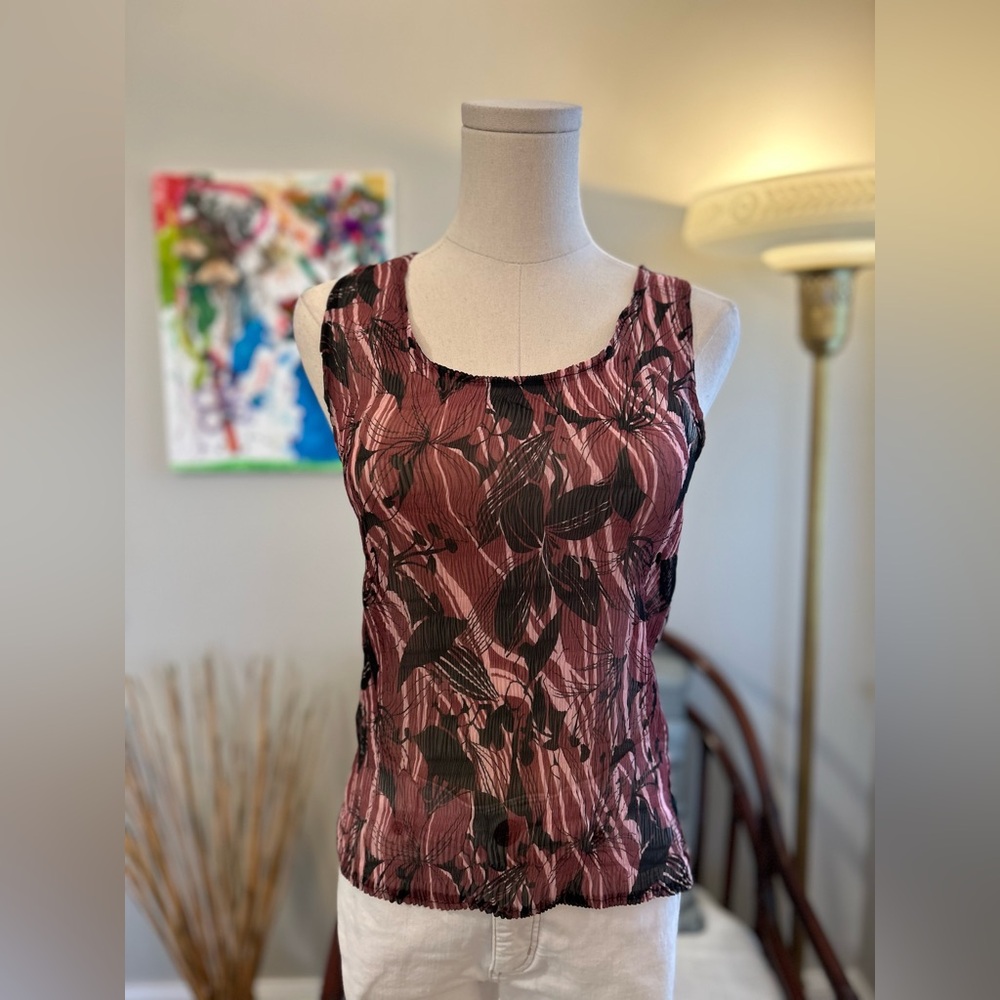 Claudia Richard Top